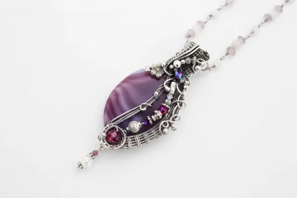 <i> Wire Weaving Pendant – Purple Agate</i>